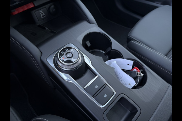 Ford Kuga 2.5 FHEV Sound Edtition. PANORAMADAK!