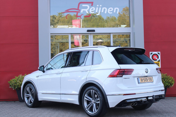 Volkswagen Tiguan 1.5 TSI 150PK AUTOMAAT HIGHLINE BUSINESS R | PANORAMA SCHUIF/KANTEL DAK | LEDEREN BEKLEDING | BESTUUDERSSTOEL ELEKTRISCH VERSTELBAAR MET GEHEUGENFUNCTIE | ELEKTRISCH WEGKLAPBARE TREKHAAK | IQ LIGHT KOPLAMPEN | VIRTUAL DISPLAY | DRAADLOZE APPLE CARPLAY/ANDROID AUTO | NAVIGATIE | 19" LICHTMETALEN VELGEN | ELEKTRISCH BEDIENBARE ACHTERKLEP | GETINTE ACHTERRUITEN | CAMERA VOOR + ACHTER | PARKEERSENSOREN VOOR + ACHTER | STOEL VERWARMING |