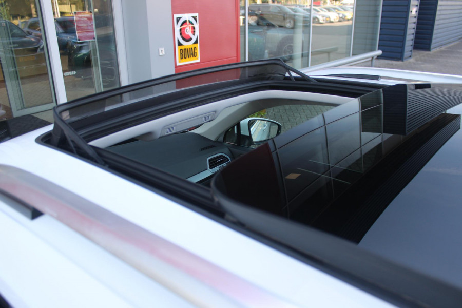 Volkswagen Tiguan 1.5 TSI 150PK AUTOMAAT HIGHLINE BUSINESS R | PANORAMA SCHUIF/KANTEL DAK | LEDEREN BEKLEDING | BESTUUDERSSTOEL ELEKTRISCH VERSTELBAAR MET GEHEUGENFUNCTIE | ELEKTRISCH WEGKLAPBARE TREKHAAK | IQ LIGHT KOPLAMPEN | VIRTUAL DISPLAY | DRAADLOZE APPLE CARPLAY/ANDROID AUTO | NAVIGATIE | 19" LICHTMETALEN VELGEN | ELEKTRISCH BEDIENBARE ACHTERKLEP | GETINTE ACHTERRUITEN | CAMERA VOOR + ACHTER | PARKEERSENSOREN VOOR + ACHTER | STOEL VERWARMING |