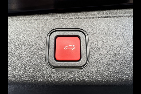 Jeep Avenger Summit 54 kWh SOH 94% Elek a-klep Verwarmde voorruit Camera Navigatie Carplay Adapive cruise