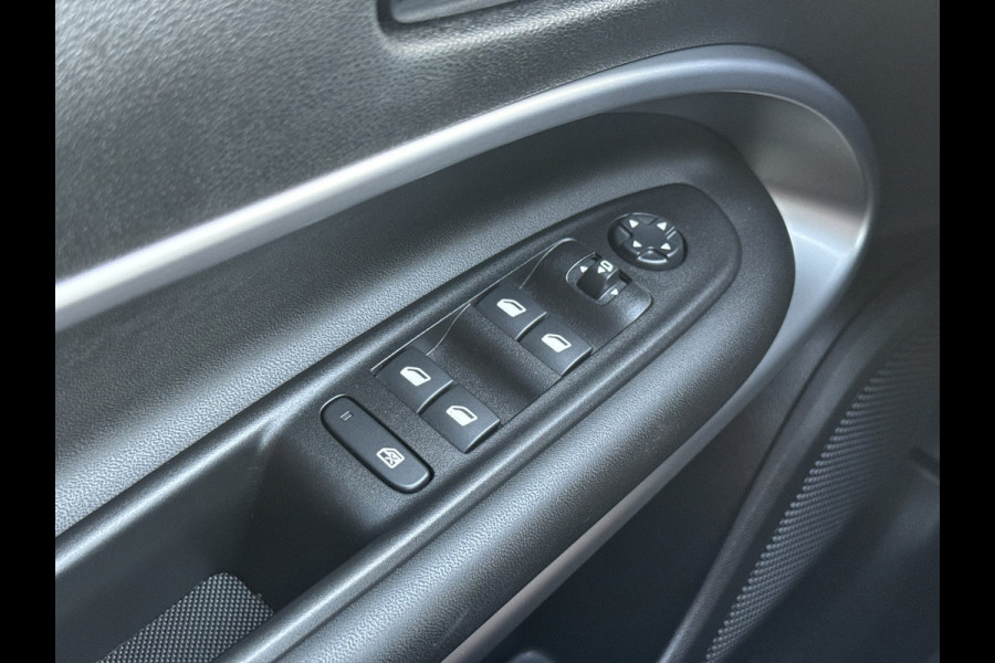 Jeep Avenger Summit 54 kWh SOH 94% Elek a-klep Verwarmde voorruit Camera Navigatie Carplay Adapive cruise