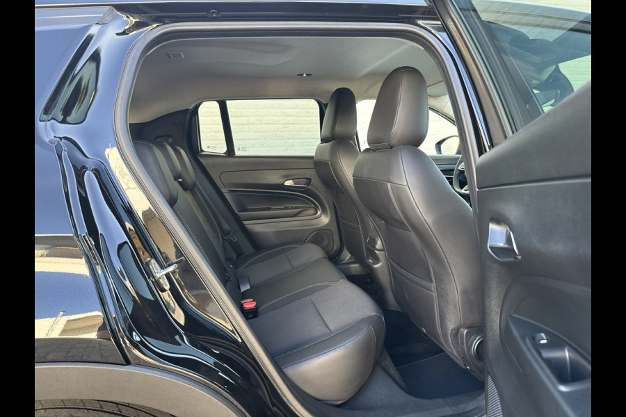 Jeep Avenger Summit 54 kWh SOH 94% Elek a-klep Verwarmde voorruit Camera Navigatie Carplay Adapive cruise