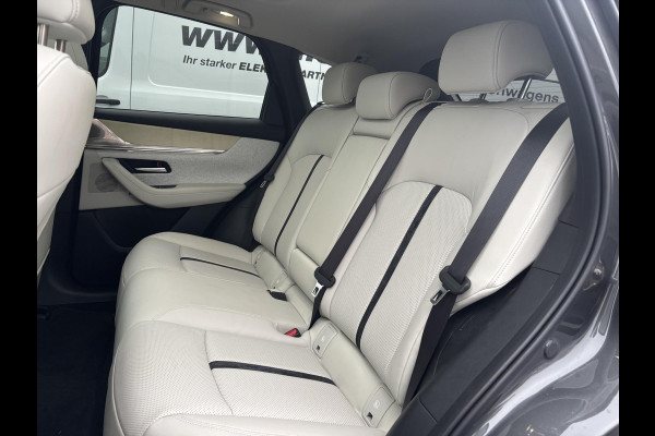 Mazda CX-60 2.5 e-SkyActiv PHEV Takumi 328 PK | Wegklapbare Trekhaak | Panoramadak | 360 graden camera | Achteruitrijcamera | Stoelverwarming |  Adaptieve Cruise Control