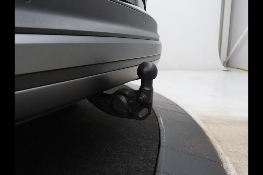 Škoda Enyaq iV 60 | SOH 92,0% | Half leder | Stuur/stoel verwarming | Adaptive cruise | Carplay | Sfeerverlichting | Climate control | Camera | Park assist | Trekhaak
