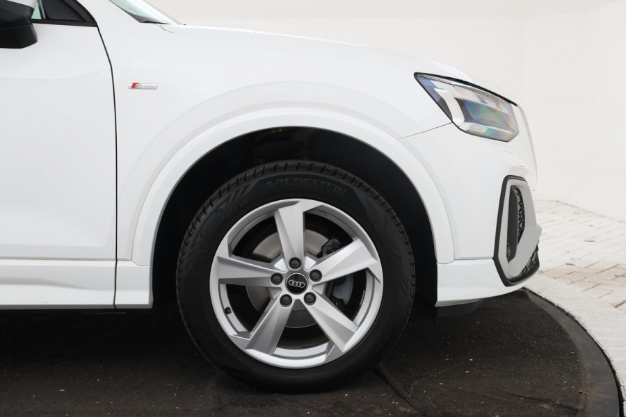 Audi Q2 35 TFSI S Edition Automaat, Sline, navigatie,