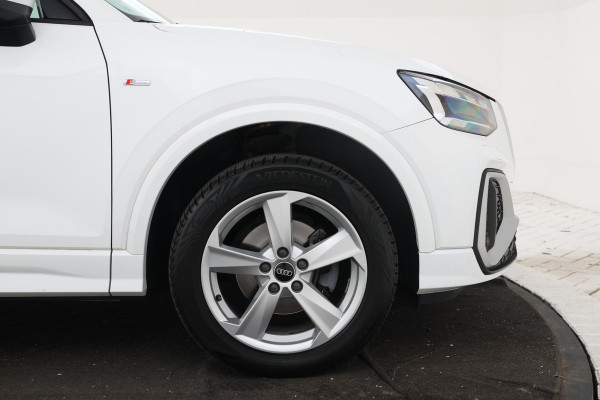 Audi Q2 35 TFSI S Edition Automaat, Sline, navigatie,