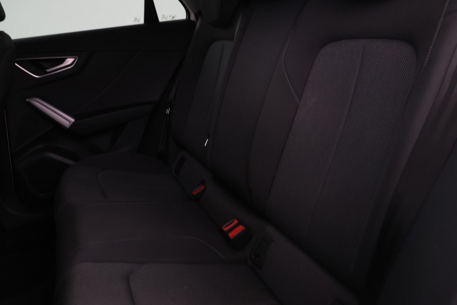 Audi Q2 35 TFSI S Edition Automaat, Sline, navigatie,