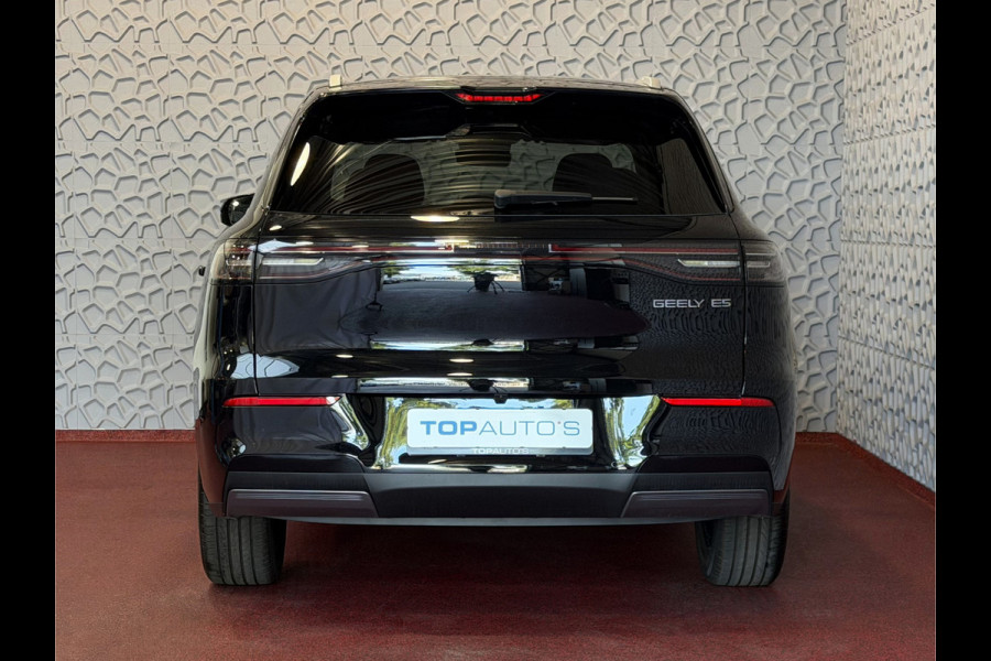 GEELY E5 Pro+ 68 kWh | LONG RANGE 450 Km wltp | 8 Jaar Garantie | 19'' LMV Verwarmde & Gekoelde Stoelen | 360° View | Warmtepomp | Leder