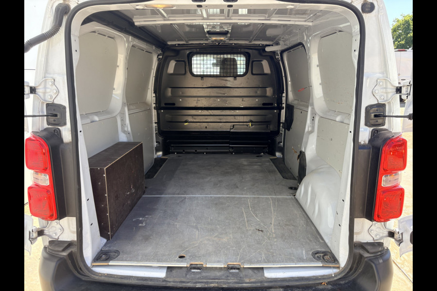 Toyota ProAce Worker 144PK L2 Automaat Cruise Control Climate Control Carplay Navigatie Imperiaal Euro 6