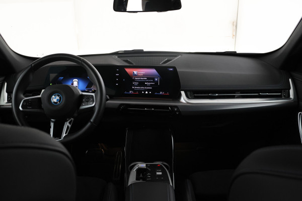 BMW iX1 eDrive20 67 kWh M-sport, Stoelen, Virtual, Climate,