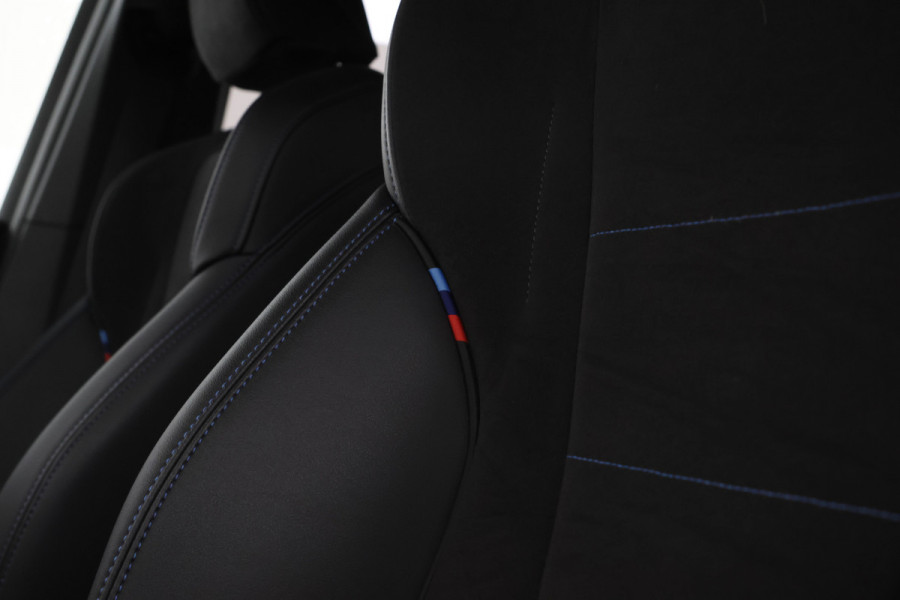 BMW iX1 eDrive20 67 kWh M-sport, Stoelen, Virtual, Climate,