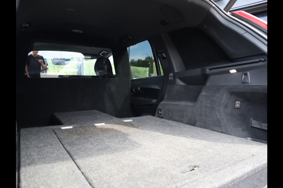 Volvo XC90D5 INSCRIPTION 235PK AUTOMAAT GRIJSKENTEKEN INSCRIPTION 235PK AUTOMAAT GRIJSKENTEKEN