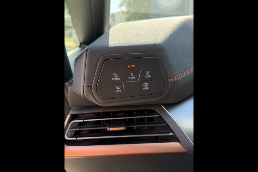 CUPRA Born BWJ 12-2021 | Adrenaline One 62 kWh | WARMTEPOMP | CLIMA | STOELVERW | 19'' LMV | CARPLAY | CAMERA A | NAVI