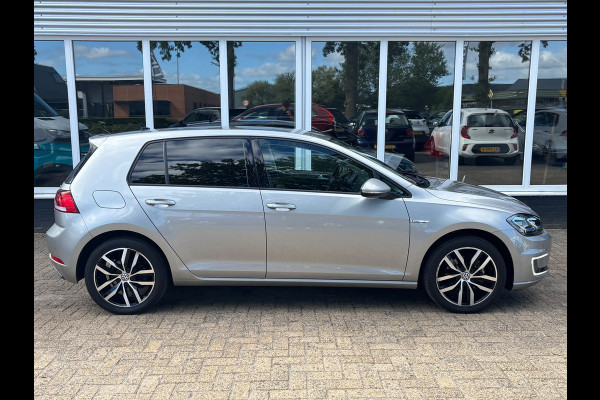 Volkswagen e-Golf | Apple Carplay | Leder | Stoelverwarming | Parkeersensoren | Adaptieve Cruise