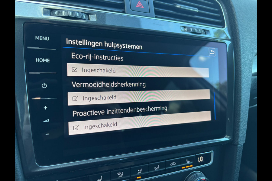 Volkswagen e-Golf | Apple Carplay | Leder | Stoelverwarming | Parkeersensoren | Adaptieve Cruise