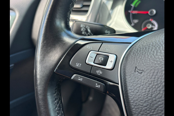 Volkswagen e-Golf | Apple Carplay | Leder | Stoelverwarming | Parkeersensoren | Adaptieve Cruise
