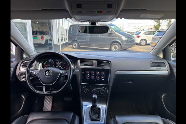 Volkswagen e-Golf | Apple Carplay | Leder | Stoelverwarming | Parkeersensoren | Adaptieve Cruise