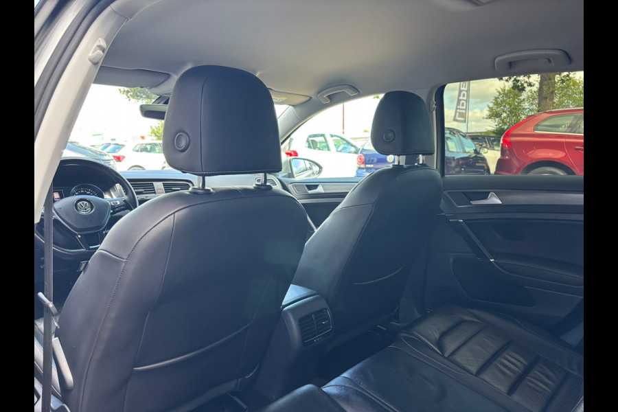 Volkswagen e-Golf | Apple Carplay | Leder | Stoelverwarming | Parkeersensoren | Adaptieve Cruise