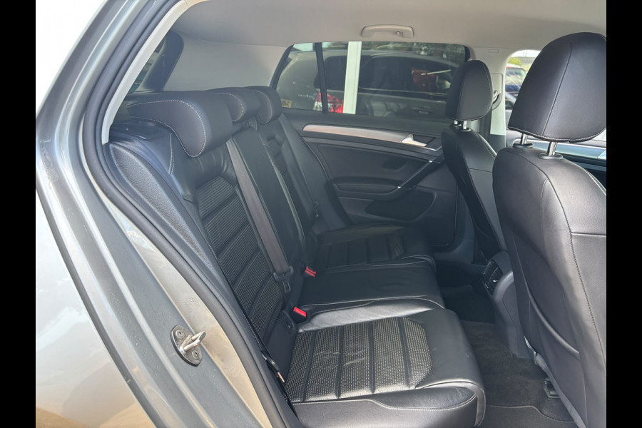 Volkswagen e-Golf | Apple Carplay | Leder | Stoelverwarming | Parkeersensoren | Adaptieve Cruise