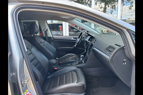 Volkswagen e-Golf | Apple Carplay | Leder | Stoelverwarming | Parkeersensoren | Adaptieve Cruise
