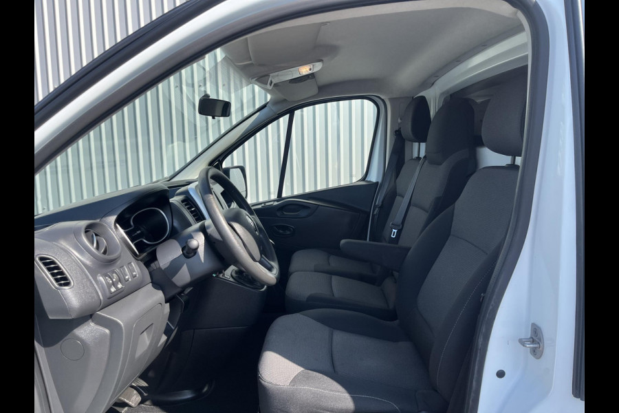 Renault Trafic 2.0 dCi 120 T29 L2H1*NAVI*HAAK*CRUISE*A/C*TEL*3PER