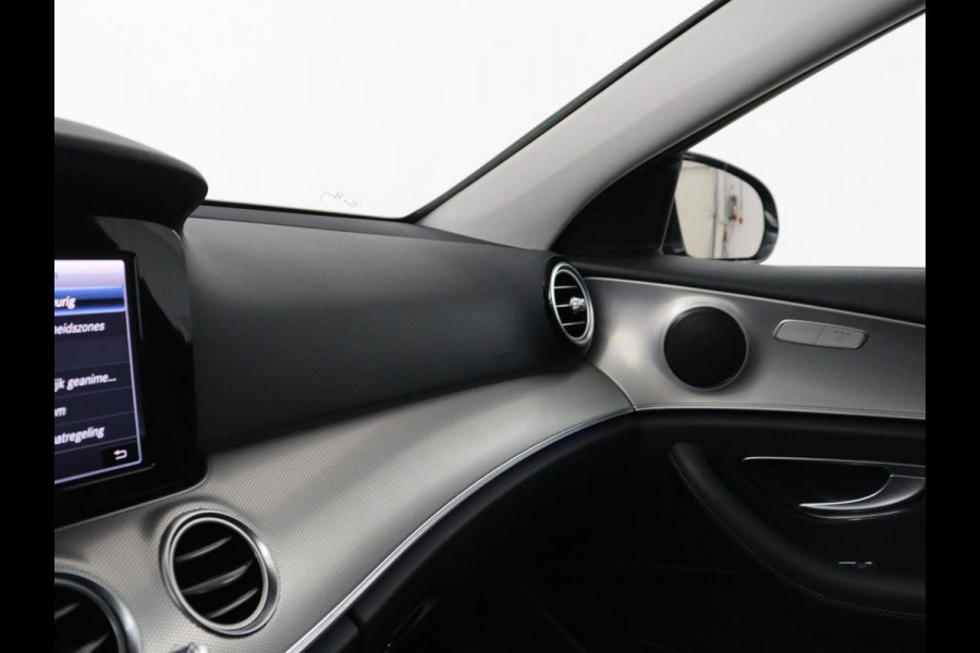 Mercedes-Benz E-Klasse 350 e Premium | Half leder | Stoel verwarming | Cruise control | Sfeerverlichting | Carplay | Navigatie | Camera | Park assist | Climate control