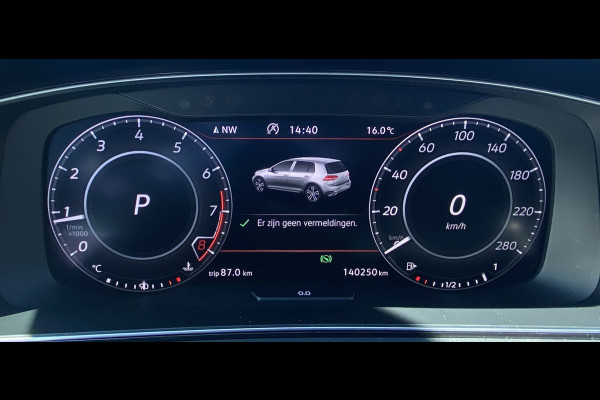 Volkswagen Golf 2.0 TSI GTI Performance/ Pano/ Dynaudio/ Keyless/ Virtual CP/ Dynamic lights
