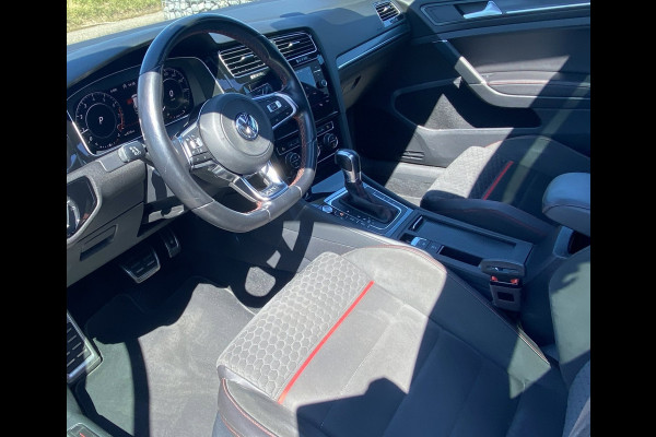 Volkswagen Golf 2.0 TSI GTI Performance/ Pano/ Dynaudio/ Keyless/ Virtual CP/ Dynamic lights