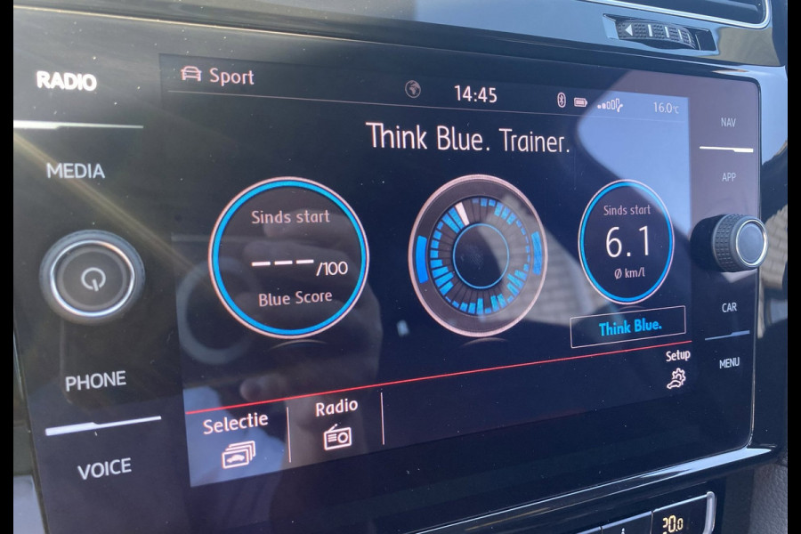 Volkswagen Golf 2.0 TSI GTI Performance/ Pano/ Dynaudio/ Keyless/ Virtual CP/ Dynamic lights