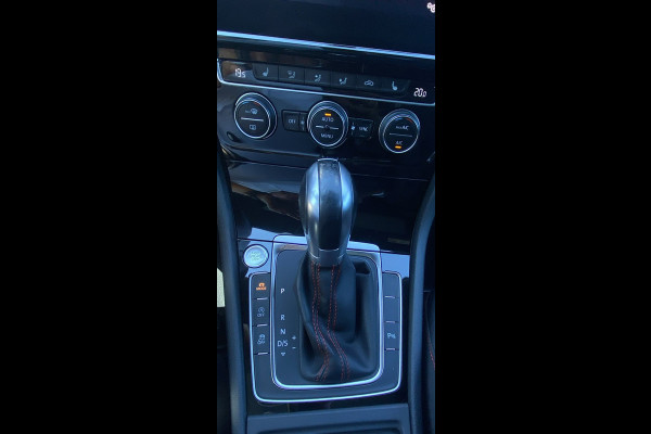 Volkswagen Golf 2.0 TSI GTI Performance/ Pano/ Dynaudio/ Keyless/ Virtual CP/ Dynamic lights