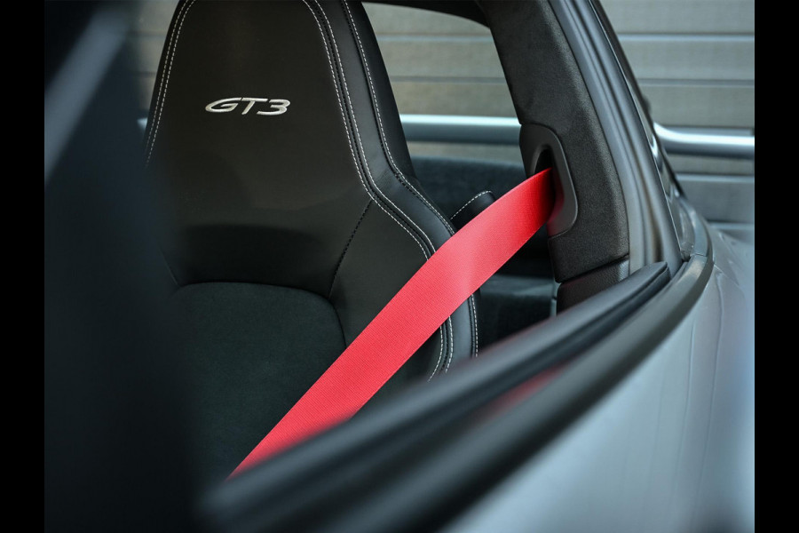 Porsche 911 4.0 GT3 | NL-Auto | Dealeronderhouden | Sport Chrono | Achterasbesturing | Race-Tex Hemelbekleding | 18 Wegs Verst. Stoelen | Camera | Hefsysteem Vooras |