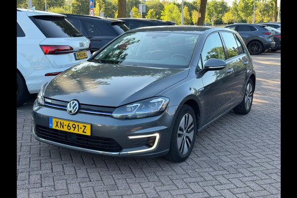 Volkswagen e-Golf e-Golf / SoH 94,1% / Warmtepomp / CarPlay / Parkeerhulp V+A / 16'' / ACC