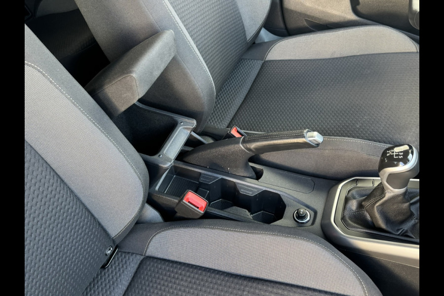 Volkswagen Polo 1.0 TSI Life Edition Camera Carplay Adaptive cruise Airco All season banden