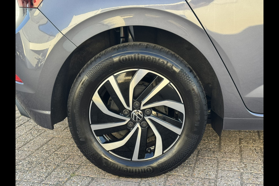 Volkswagen Polo 1.0 TSI Life Edition Camera Carplay Adaptive cruise Airco All season banden