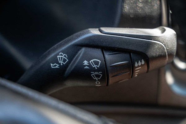 Ford Transit | L3H3 | 130Pk | Inrichting | 3-Zits | Camera | Cruise | PDC | Airco