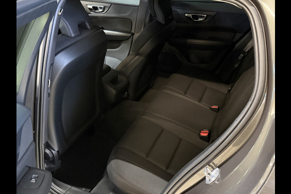 Volvo V60 2.0 B3 Momentum Advantage | Camera | Trekhaak | Apple Carplay