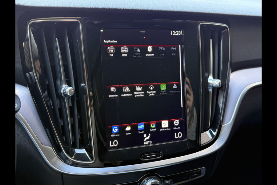 Volvo V60 2.0 B3 Momentum Advantage | Camera | Trekhaak | Apple Carplay