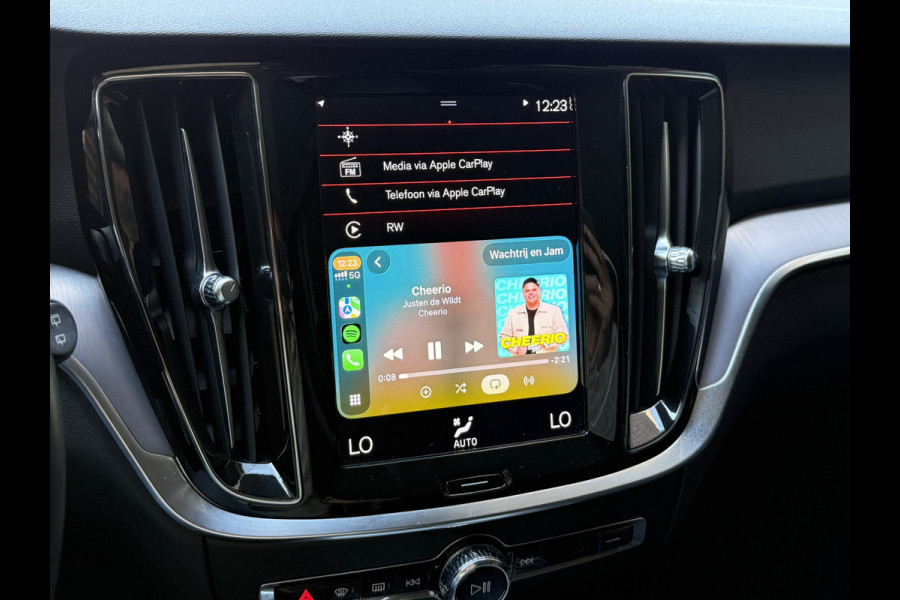 Volvo V60 2.0 B3 Momentum Advantage | Camera | Trekhaak | Apple Carplay