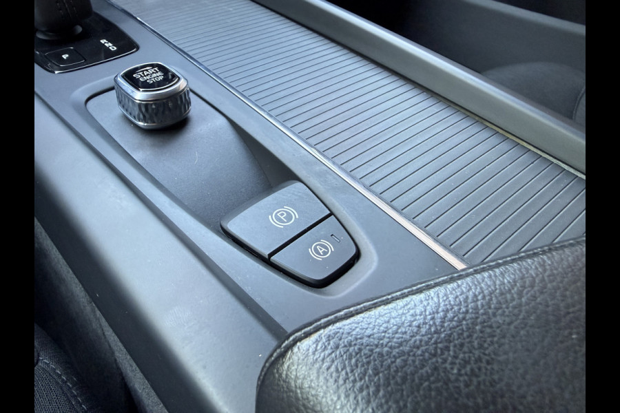 Volvo V60 2.0 B3 Momentum Advantage | Camera | Trekhaak | Apple Carplay