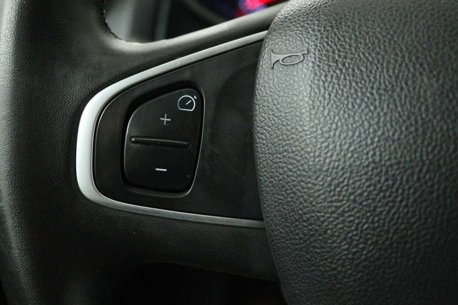 Renault Clio 0.9 TCe Zen (STOELVERWARMING, NAVIGATIE, MULTIMEDIA, LED, STUURBEDIENING)
