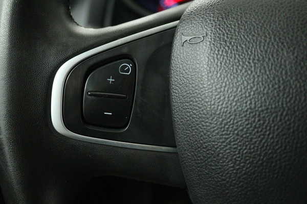 Renault Clio 0.9 TCe Zen (STOELVERWARMING, NAVIGATIE, MULTIMEDIA, LED, STUURBEDIENING)