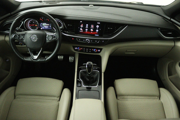 Opel Insignia Sports Tourer 1.5 Turbo Business Executive (TREKHAAK WEGKLAPBAAR, STOEL-/STUURVERWARMING, LEDER, CAMERA, NAVIGATIE, CAMERA, GROO