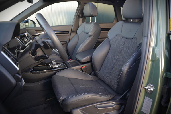 Audi Q5 50 TFSI e S edition Competition S-Line | Panoramadak | Stoelverwarming | Keyless | Matrix LED | Camera | Apple Carplay | Navigatie | Cruise Control | Ambiance Verlichting | SOH 100%