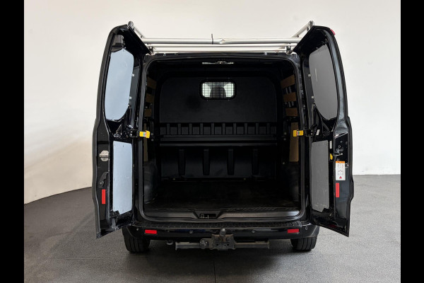 Ford Transit Custom 300 2.0 TDCI L2H1 Limited Dubbele cabine Navigatie Airco 2 Schuifdeuren Trekhaak Parkeersensoren Carplay DAB