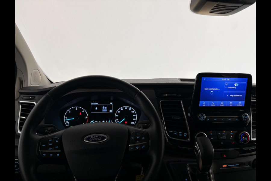 Ford Transit Custom 300 2.0 TDCI L2H1 Limited Dubbele cabine Navigatie Airco 2 Schuifdeuren Trekhaak Parkeersensoren Carplay DAB