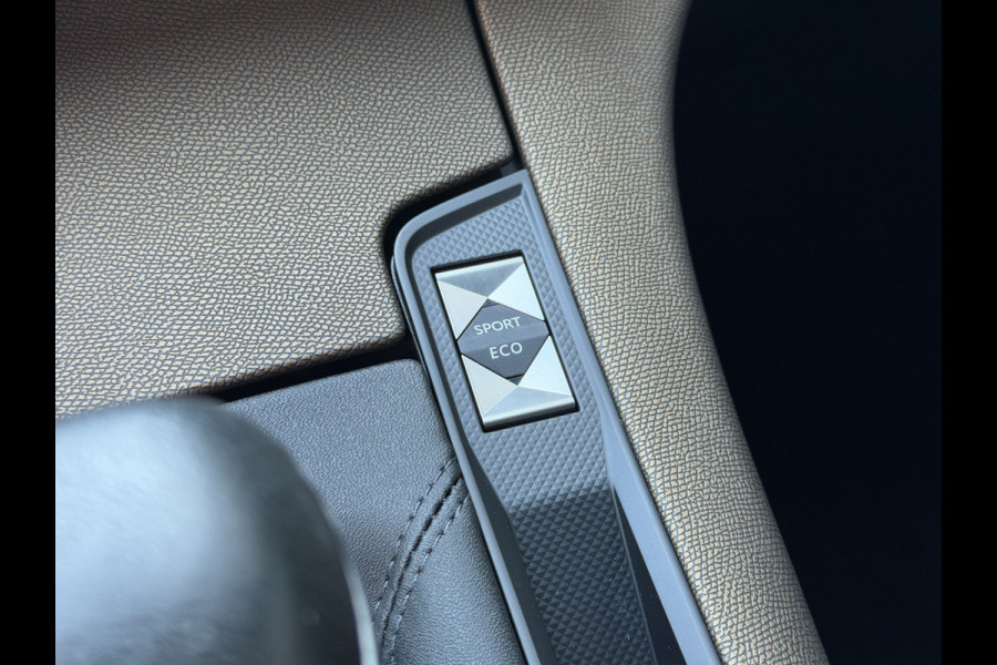 DS 7 Crossback BWJ 2020 | 1.2T 131 PK Executive PANO DAK | | CAMERA | CLIMA | CRUISE | NAVI | CARPLAY | PDC | LMV | PRIV. GLAS | MULTIFUNCT. STUUR