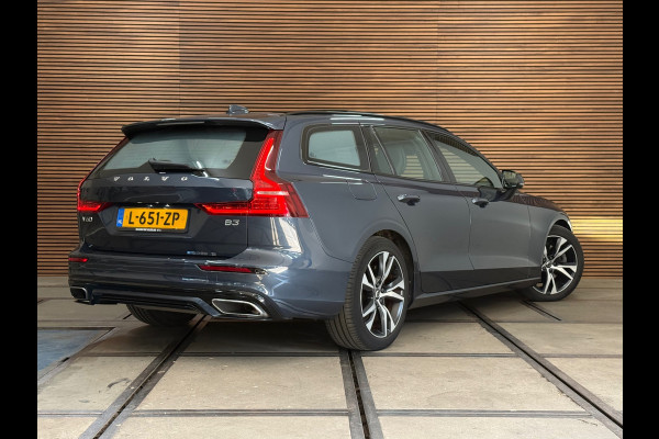 Volvo V60 2.0 B3 R-Design | Panoramadak | Harman Kardon | 360 Camera | Apple carplay & Android Auto