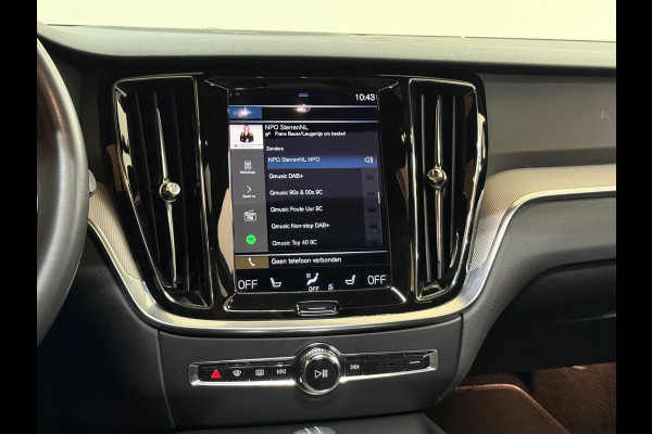 Volvo V60 2.0 B3 R-Design | Panoramadak | Harman Kardon | 360 Camera | Apple carplay & Android Auto