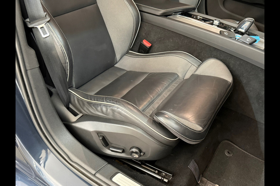 Volvo V60 2.0 B3 R-Design | Panoramadak | Harman Kardon | 360 Camera | Apple carplay & Android Auto