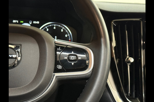 Volvo V60 2.0 B3 R-Design | Panoramadak | Harman Kardon | 360 Camera | Apple carplay & Android Auto